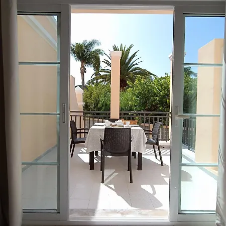 Sarah's - Playa Fanabe Costa Adeje (Tenerife)