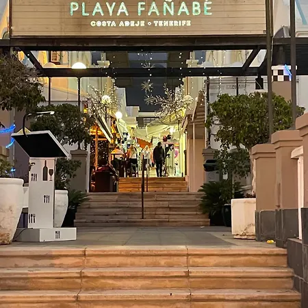 Sarah's - Playa Fanabe Адехе