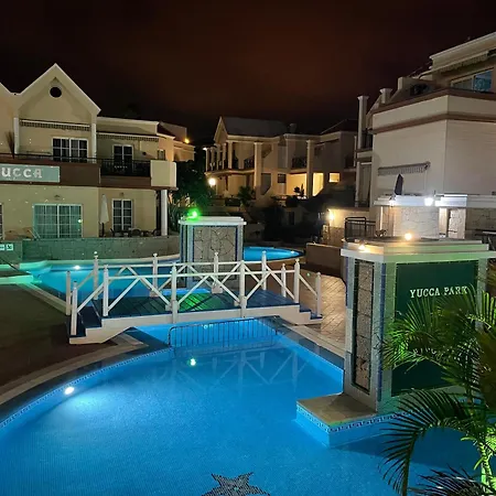 Sarah's - Playa Fañabe