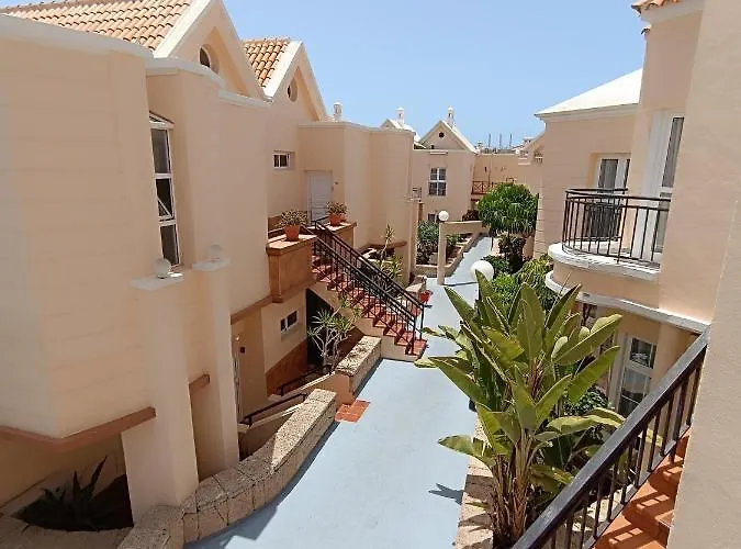 Sarah's - Playa Fañabe *