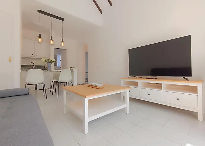 Sarah's - Playa Fañabe