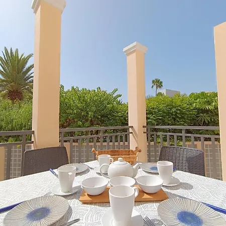Sarah's - Playa Fanabe Apartman