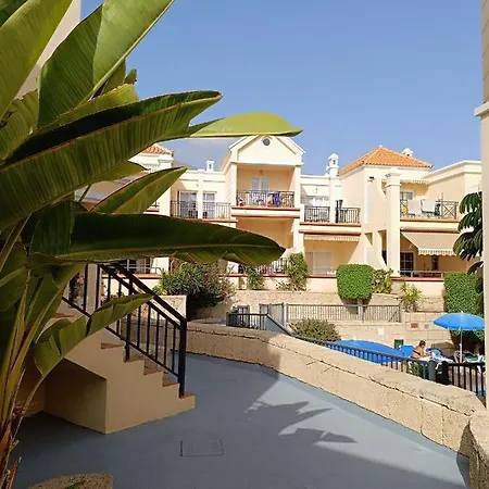 Sarah's - Playa Fanabe *