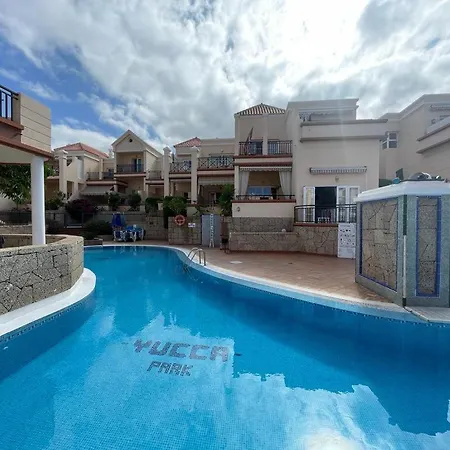 Sarah's - Playa Fanabe *