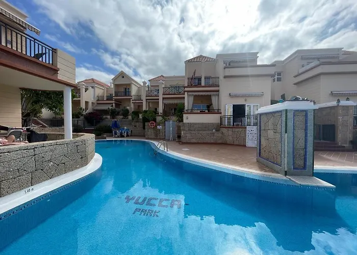 Sarah's - Playa Fanabe *