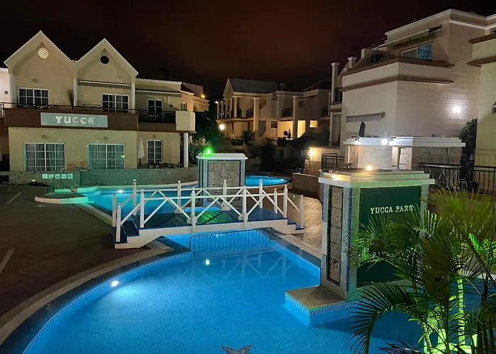 Sarah's - Playa Fanabe